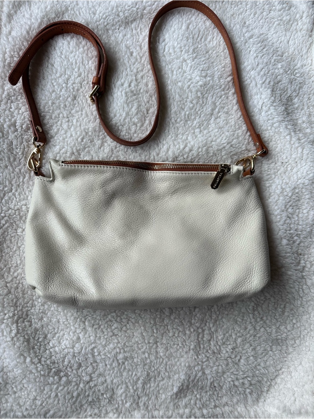 Valentino White Leather Crossbody with Tan Trim and Gold Hardware - Picture 6 of 9